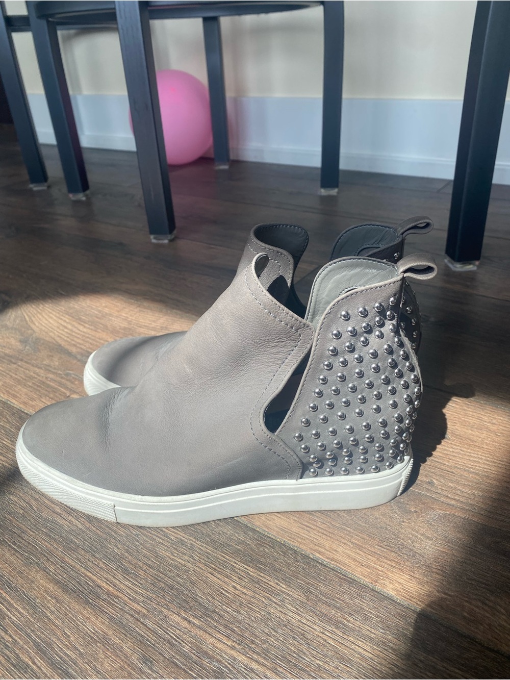 Steve Madden Crushin Wedge Sneakers Womens 8 Gray Studded High Top Slip On